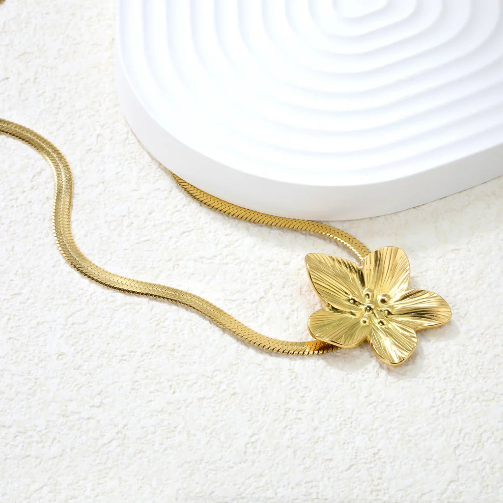 Bloom Necklace