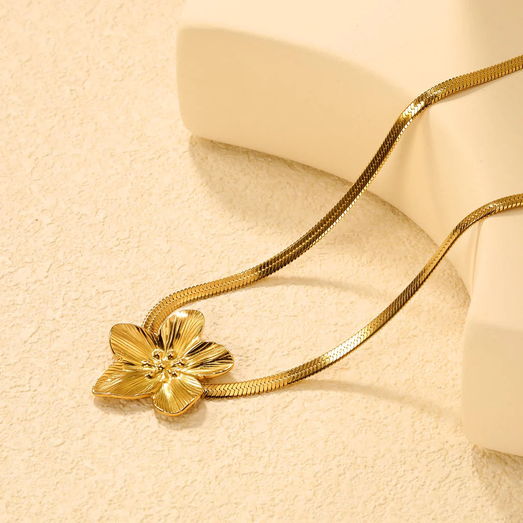 Bloom Necklace
