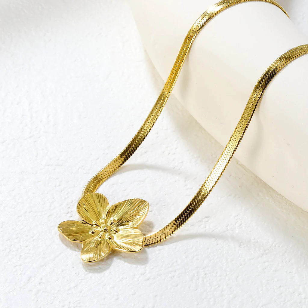Bloom Necklace