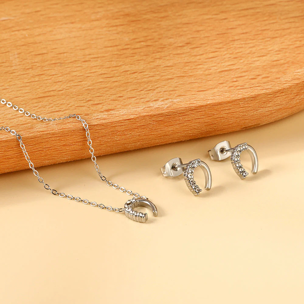Horse shoe Necklace set